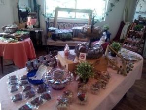 パルミラの商品が並べられたお菓子摘みイベント開催中のranbu店内の様子